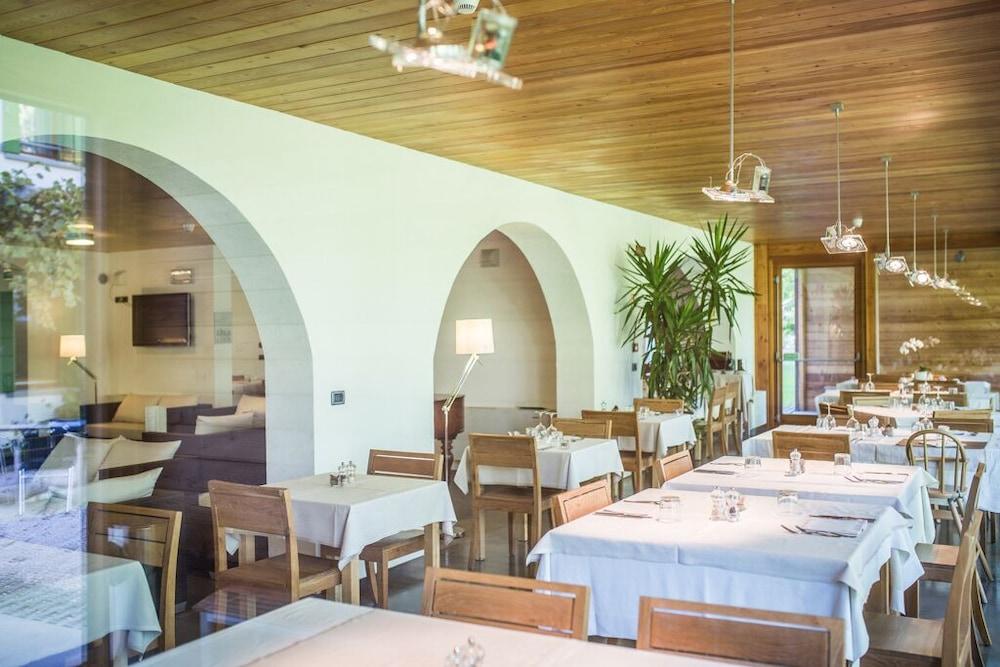 Hotel La Pergola ลินญาโน ซับเบียโดโร ภายนอก รูปภาพ