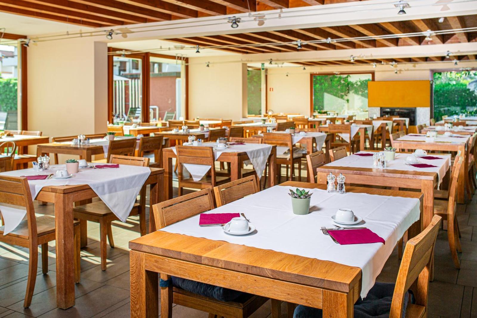 Hotel La Pergola ลินญาโน ซับเบียโดโร ภายนอก รูปภาพ
